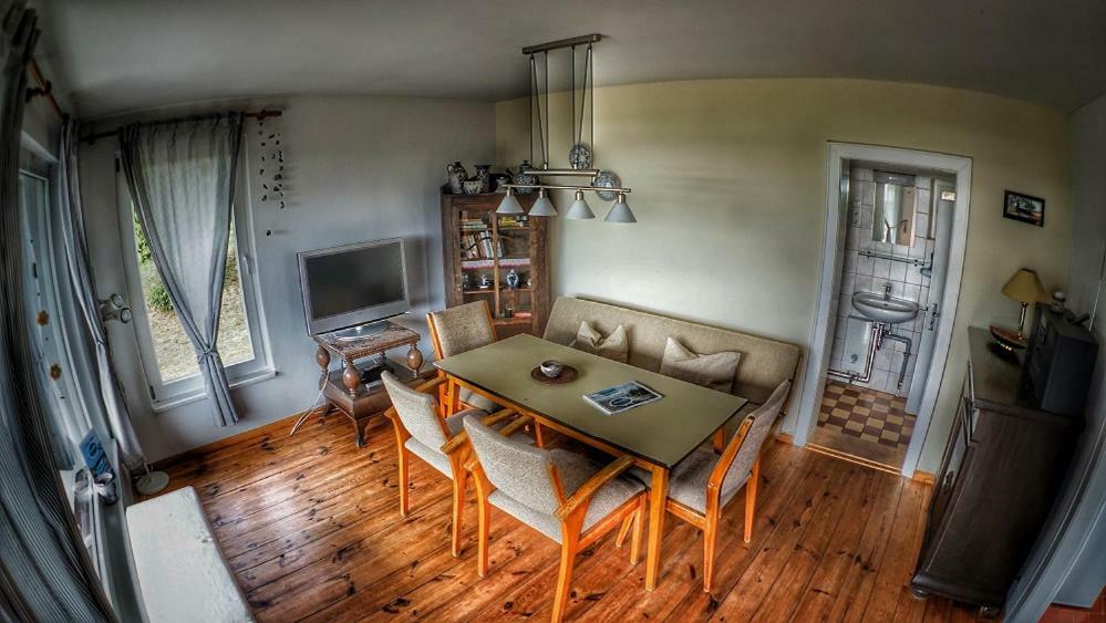 Haus Am Huegel Lägenhet Groß Zicker Exteriör bild